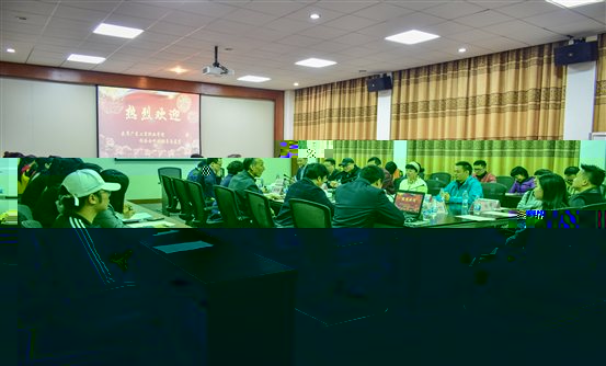 圖1校企雙方負責人就具體合作事宜進行全面深入的洽談